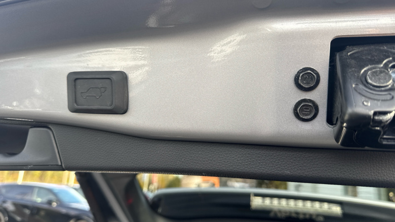 Toyota RAV4 2.5 VVT-i Hybrid Design 5dr CVT 2WD Hybrid Estate